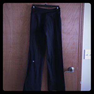 Lululemon Groove pant size 4 black